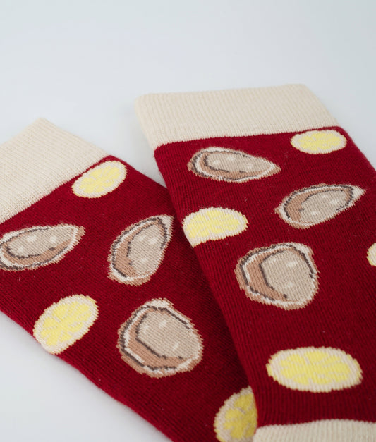 Chaussettes fantaisie en coton biologique bordeaux avec motif d'huîtres et de citrons