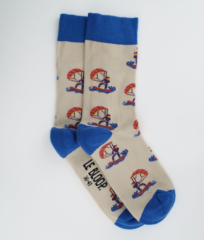 Chaussettes fantaisie en coton biologique avec motif de kitesurfeurs
