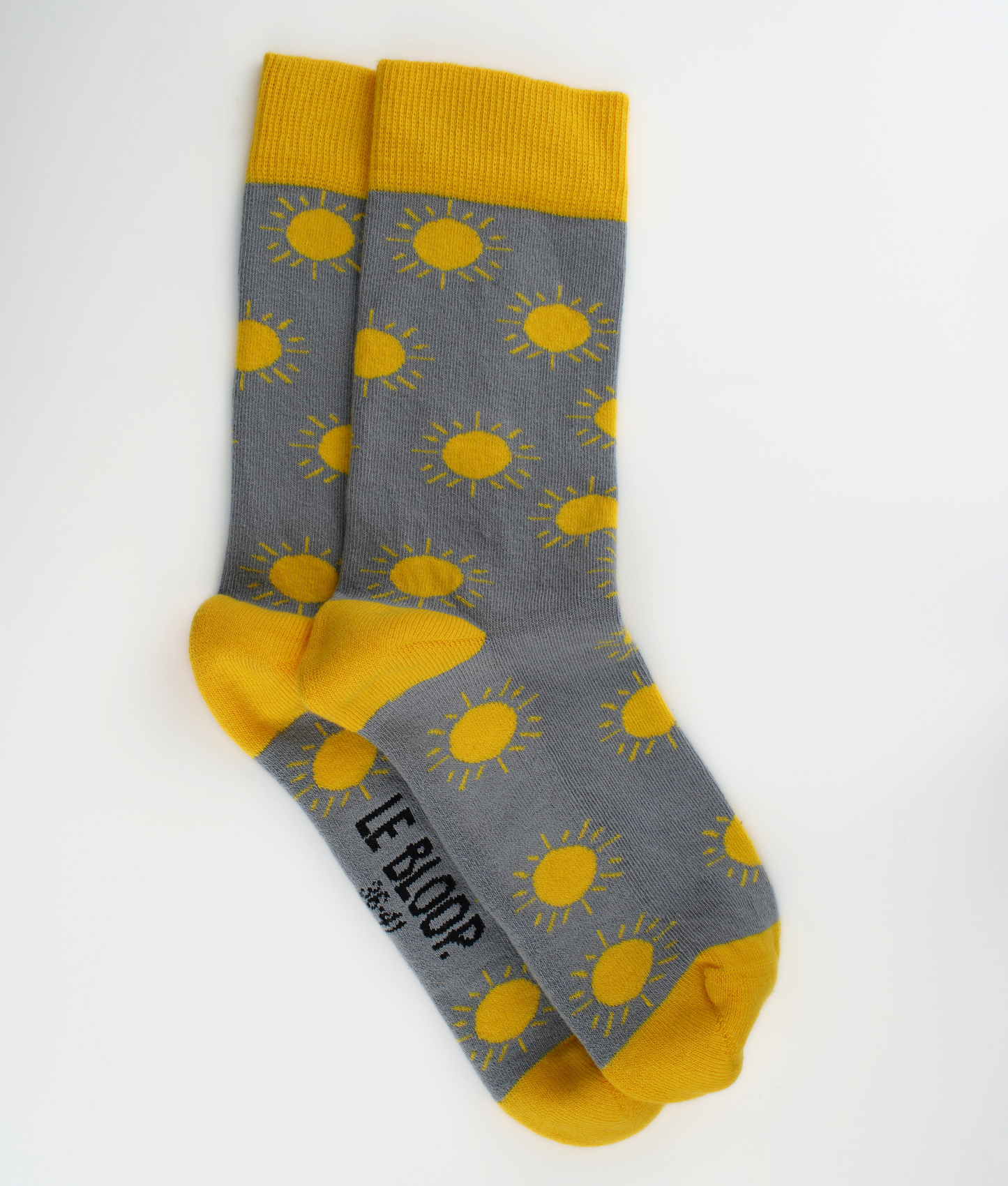 Chaussettes grises et jaunes en coton biologique avec imprimé de soleils, chaussettes fantaisie originales et colorées