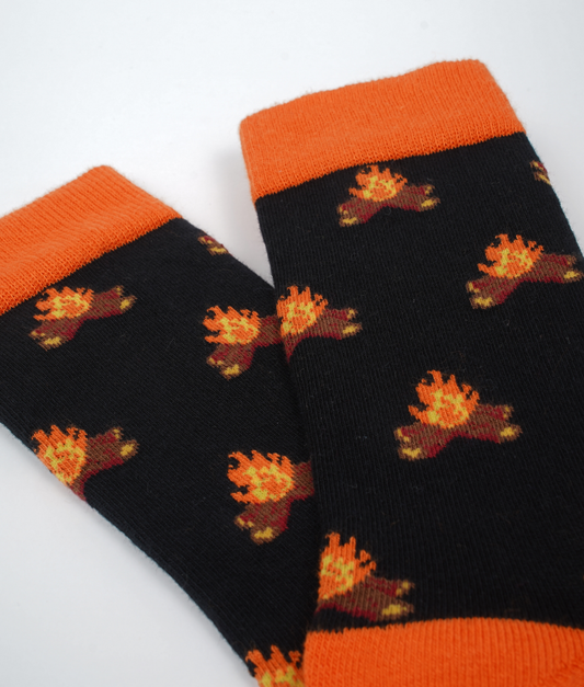 Chaussettes fantaisie en coton biologique avec motif de feux de camp 
