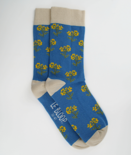 Chaussettes fantaisie en coton biologique bleues avec motif de fleurs immortelles