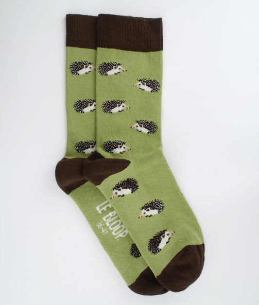 Chaussettes fantaisie à motif de hérissons, inspirées de la nature.