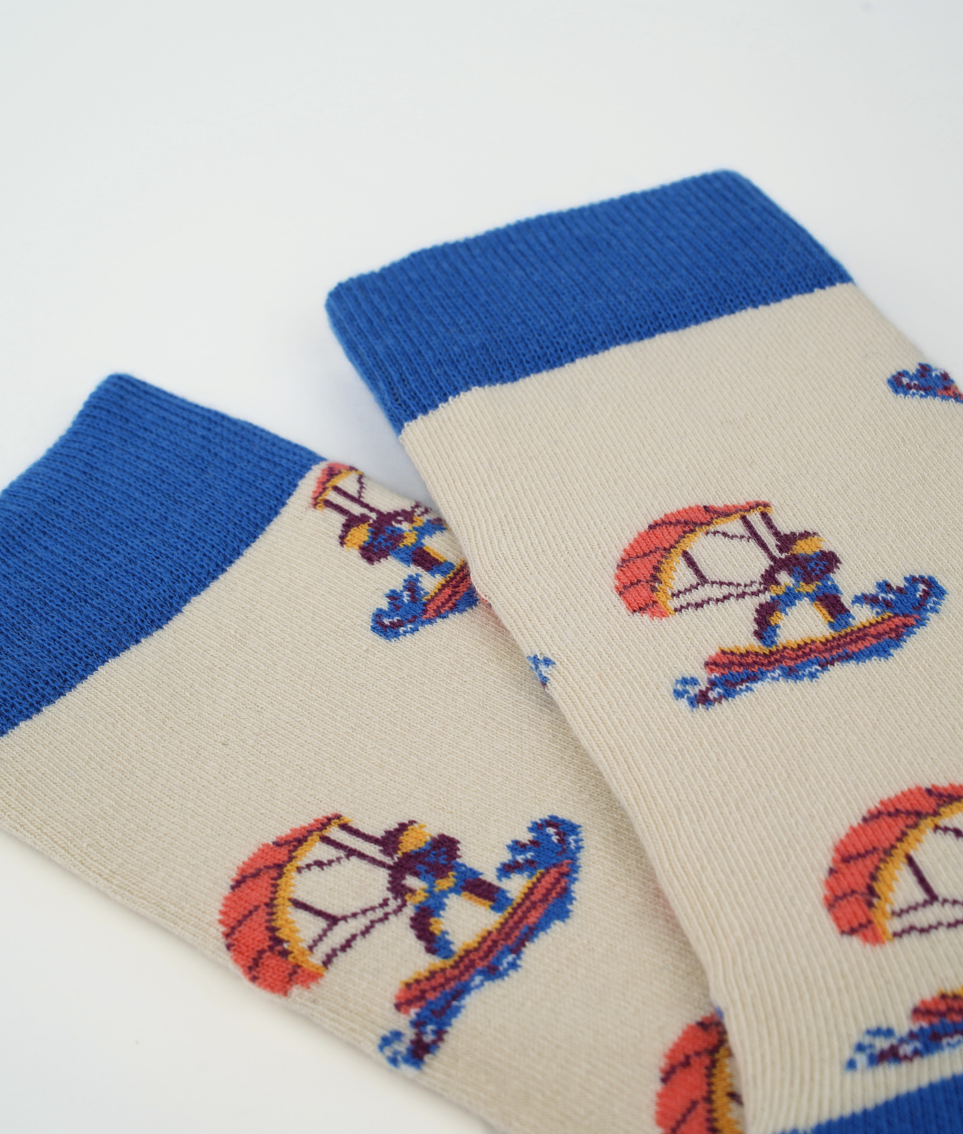 Chaussettes fantaisie en coton biologique avec motif de kitesurfeurs