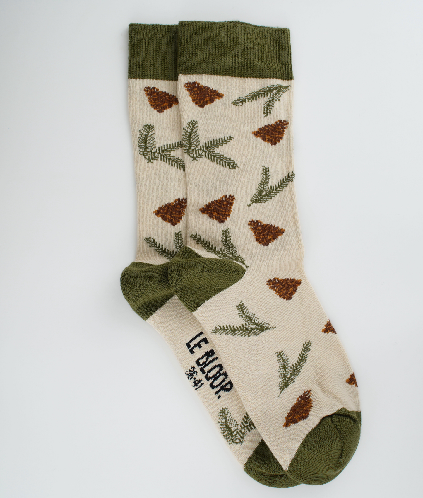 Chaussettes fantaisie en coton biologique avec motif de pommes de pins