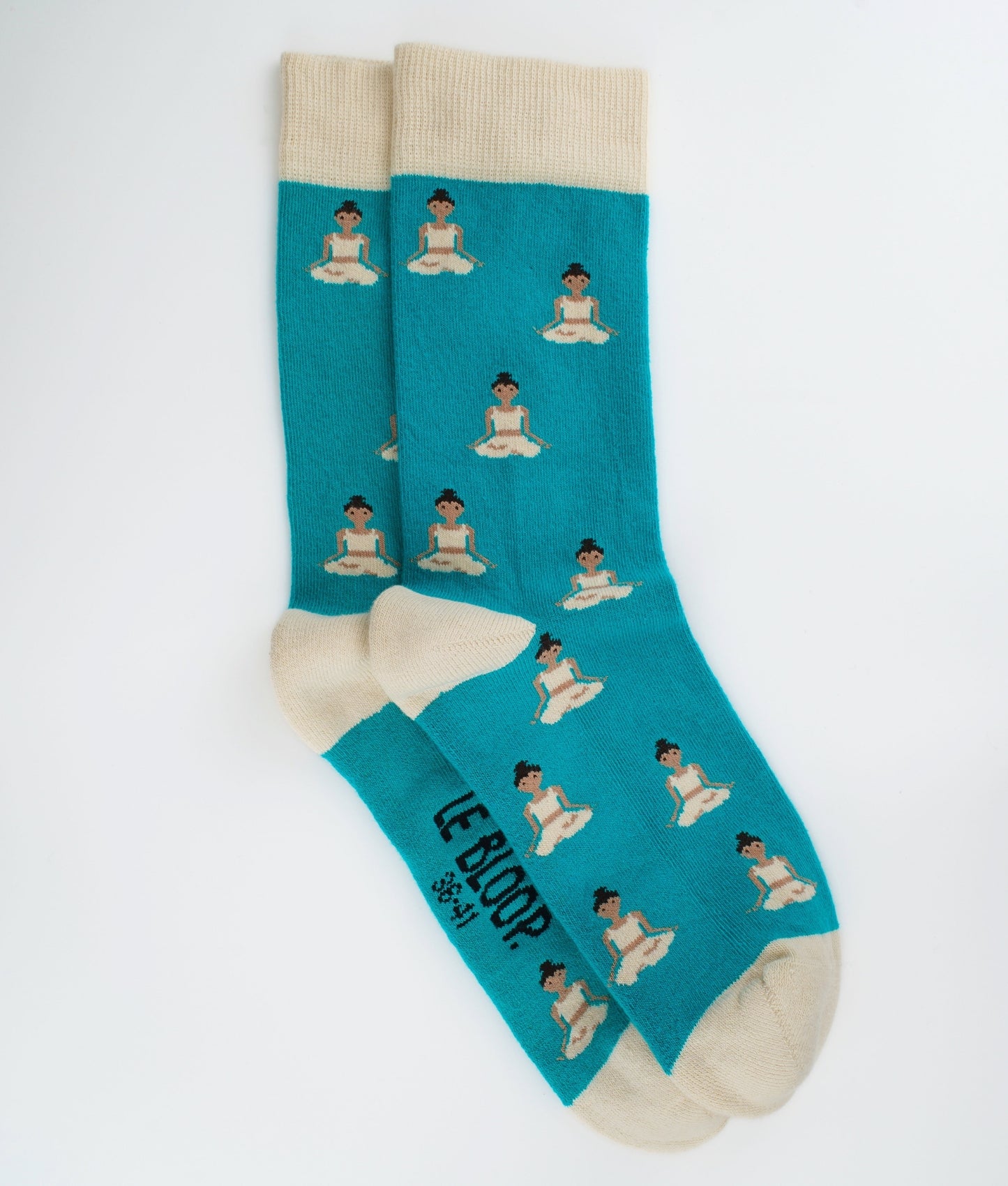 Chaussettes fantaisie vertes et crème à motif de lotus.